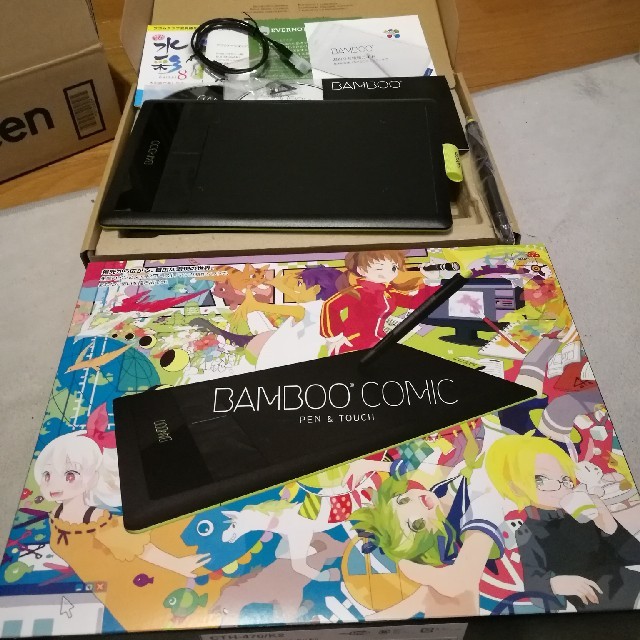 Wacom(ワコム)のワコム WACOM Bamboo Comic Small CTH-470/K2 スマホ/家電/カメラのPC/タブレット(PC周辺機器)の商品写真