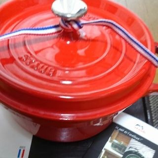 ストウブ(STAUB)のストウブ鍋☆22㎝   ♪rtK様専用♪(鍋/フライパン)