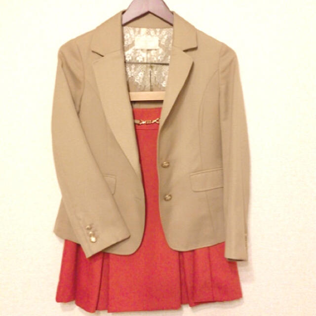 anySiS(エニィスィス)のanySiS美品ジャケット・スカートset （オンワード） レディースのジャケット/アウター(テーラードジャケット)の商品写真