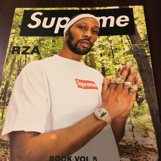 Supreme(シュプリーム)の suprem  シュプリーム book 5 美品 ステッカー エンタメ/ホビーのコレクション(ノベルティグッズ)の商品写真