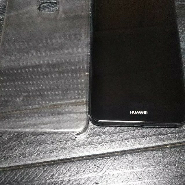 ランキング1位受賞 HUAWEI P10lite ブラック スマホ/家電/カメラ ... 漁港の昼下がりーエビ網を干す