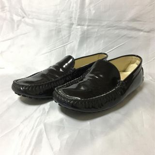 トッズ(TOD'S)の美品トッズエナメルローファー36 1/2ブラック(ローファー/革靴)