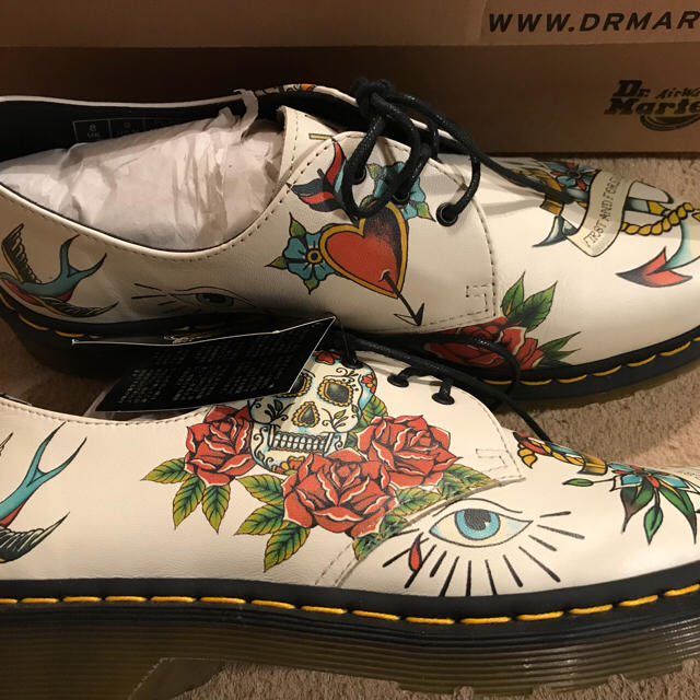 Dr.Martens(ドクターマーチン)の激レア！新品未使用！Dr.Martens  tatoo タトゥー UK8/US9 メンズの靴/シューズ(ブーツ)の商品写真