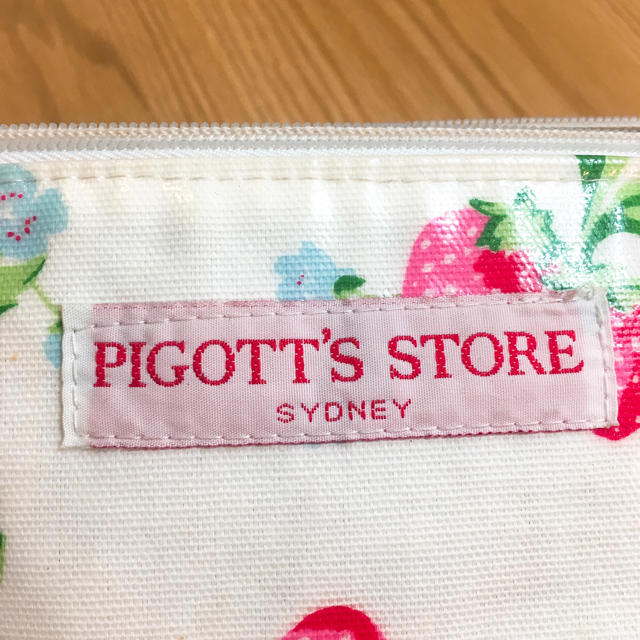 Cath Kidston(キャスキッドソン)の【PIGOTT'S STORE】ビニール ポーチ レディースのファッション小物(ポーチ)の商品写真