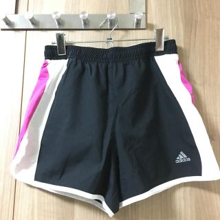 アディダス(adidas)のadidas ショートパンツ(ショートパンツ)