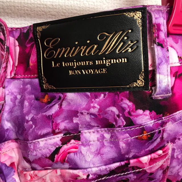 EmiriaWiz(エミリアウィズ)の新品タグ付き ♡ エミリアウィズ ♡ スキニーパンツ レディースのパンツ(スキニーパンツ)の商品写真
