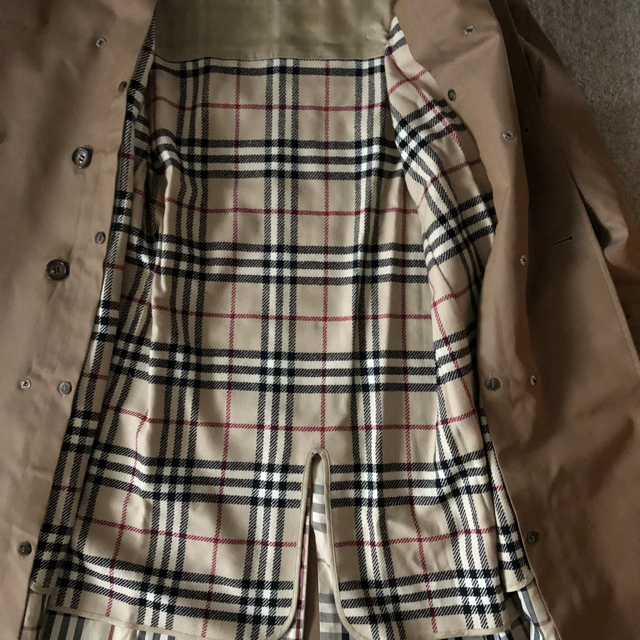 BURBERRY(バーバリー)のGigi様専用 【未使用】バーバリー トレンチコート レディースのジャケット/アウター(トレンチコート)の商品写真