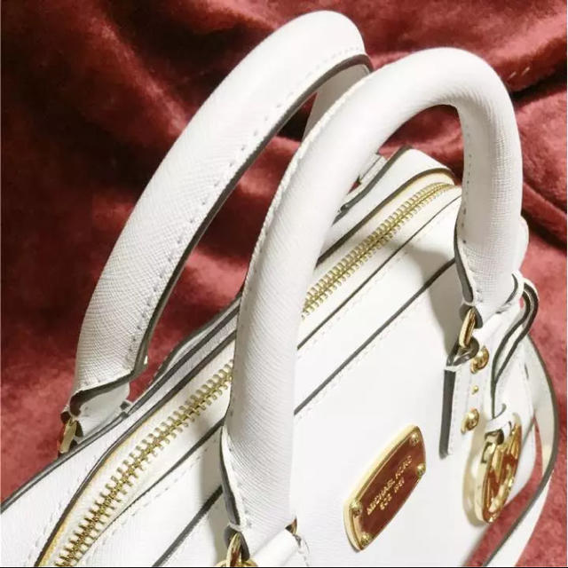 Michael Kors(マイケルコース)のMICHAEL KORS/マイケルコース 2wayショルダーバッグ/ホワイト  レディースのバッグ(ショルダーバッグ)の商品写真