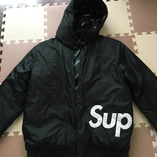 Supreme(シュプリーム)のsupreme サイドロゴダウンジャケット  メンズのジャケット/アウター(ダウンジャケット)の商品写真
