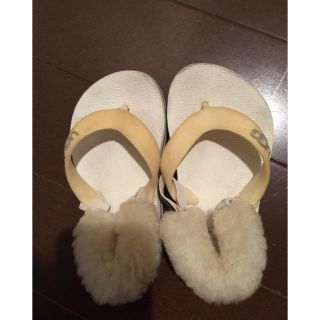 アグ(UGG)のアグ ビーチサンダル 13cm(サンダル)