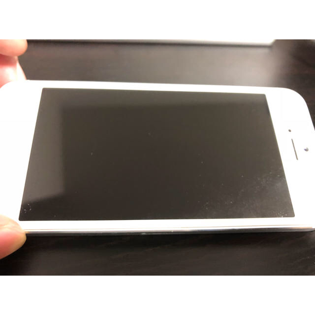 iPhone(アイフォーン)のiPhone5 white 16GB Softbank スマホ/家電/カメラのスマートフォン/携帯電話(スマートフォン本体)の商品写真