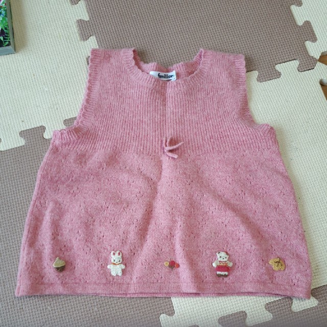 familiar(ファミリア)のfamiliarベスト　90 キッズ/ベビー/マタニティのキッズ服女の子用(90cm~)(ニット)の商品写真