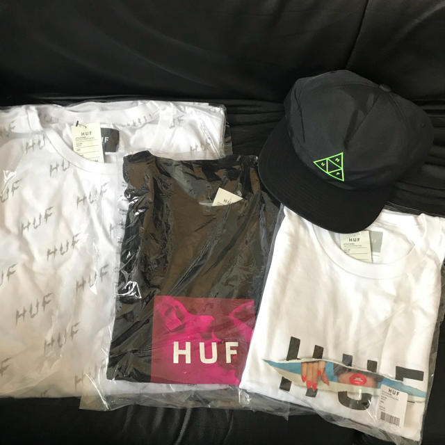 HUF 4着セット (ロンT×1、Tシャツ×2、キャップ×1)