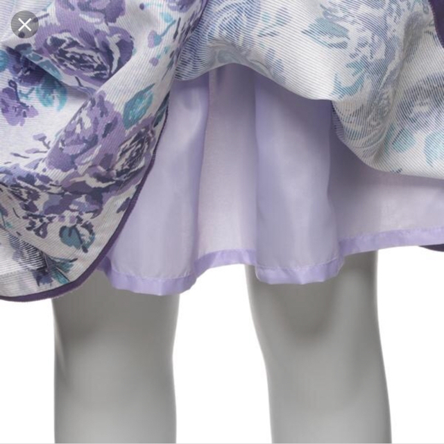 ANNA SUI mini(アナスイミニ)のANNA SUI mini/フラワータックフレアミニスカート/130 キッズ/ベビー/マタニティのキッズ服女の子用(90cm~)(スカート)の商品写真