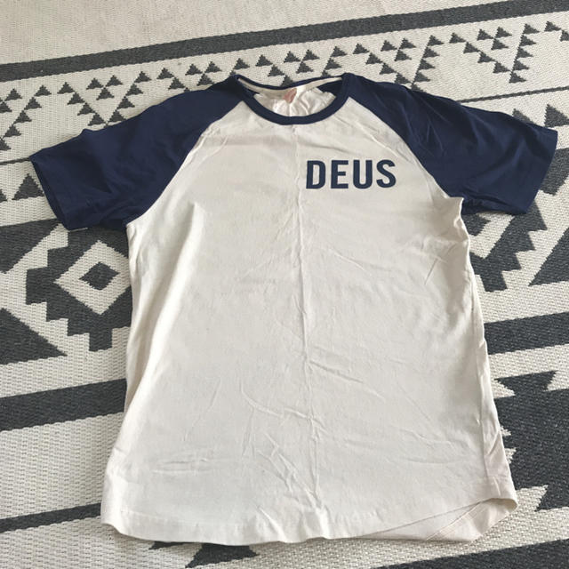 Deus ex Machina(デウスエクスマキナ)のDEUS Tシャツ メンズのトップス(Tシャツ/カットソー(半袖/袖なし))の商品写真