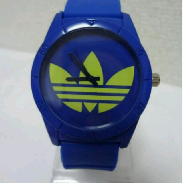 adidas(アディダス)のアディダス　時計　ブルー×イエロー　青 レディースのファッション小物(腕時計)の商品写真