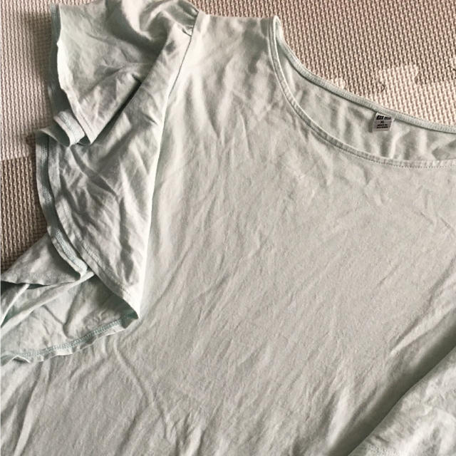 UNIQLO(ユニクロ)のUNIQLO フリル袖 Tシャツ♡ お値下げ！ レディースのトップス(Tシャツ(半袖/袖なし))の商品写真