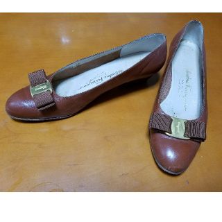 フェラガモ(Ferragamo)のSalvatore  Ferragamo/パンプス/7半/中古品(ハイヒール/パンプス)