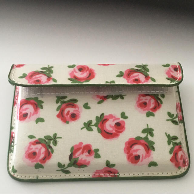 Cath Kidston(キャスキッドソン)のカード入れ レディースのファッション小物(名刺入れ/定期入れ)の商品写真