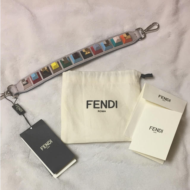 ※早い者勝ち FENDI/フェンディ セレリア ファーチャーム　キーホルダー