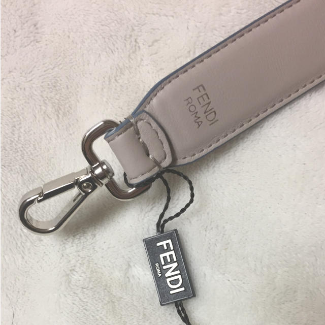 FENDI   フェンディ ストラップユー ミニ 新品 数日間限定価格の通販