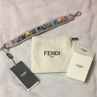 【新品格安・即購入可】FENDI フェンディ ストラップユー（付属袋つき）