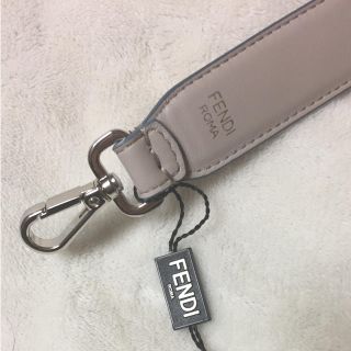 FENDI - フェンディ ストラップユー ミニ 新品 数日間限定価格の通販 ...