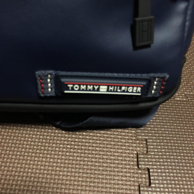 TOMMY HILFIGER(トミーヒルフィガー)のトミーヒルフィガー ショルダーバック メンズのバッグ(ショルダーバッグ)の商品写真