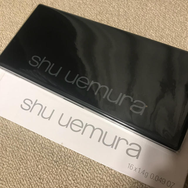 shu uemura(シュウウエムラ)の新品！シュウウエムラ アイシャドウパレット コスメ/美容のベースメイク/化粧品(アイシャドウ)の商品写真