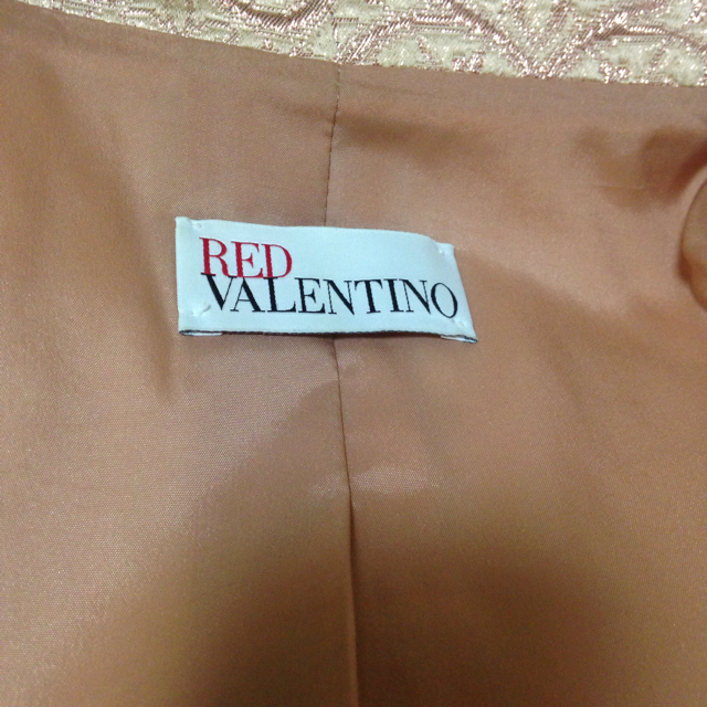 RED VALENTINO(レッドヴァレンティノ)のwr様専用！レッドヴァレンティノ コート レディースのジャケット/アウター(トレンチコート)の商品写真