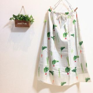 【新品】野菜柄 スカート (ロングスカート)