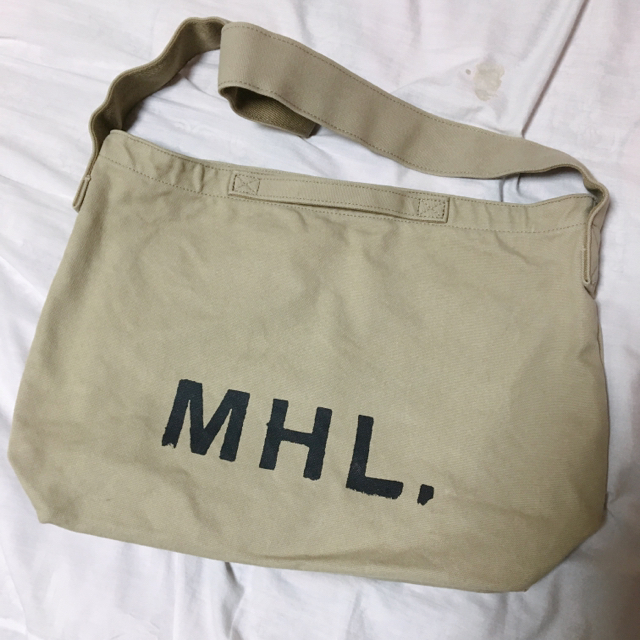 MARGARET HOWELL(マーガレットハウエル)のMHL ショルダーバッグ ベージュ レディースのバッグ(ショルダーバッグ)の商品写真