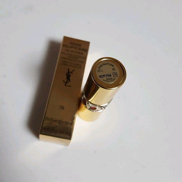 Yves Saint Laurent Beaute(イヴサンローランボーテ)の特価！イヴ・サンローラン口紅no15 コスメ/美容のベースメイク/化粧品(口紅)の商品写真