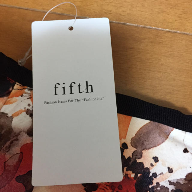 fifth(フィフス)の送料無料　fifth CEDNIE　スカート レディースのスカート(ひざ丈スカート)の商品写真