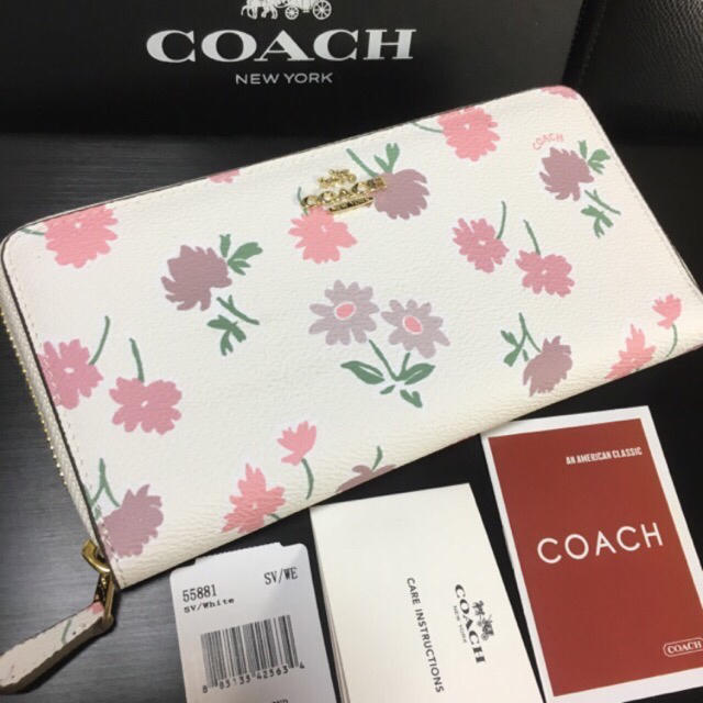 COACH(コーチ)のプレゼント用❣️新品コーチ長財布F55881 パステル フラワーコーテッドマルチ レディースのファッション小物(財布)の商品写真