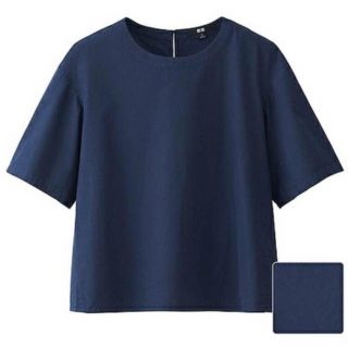 ユニクロ(UNIQLO)のユニクロ エクストラファインコットンフレアブラウス（半袖）Mサイズ／ネイビー新品(シャツ/ブラウス(半袖/袖なし))