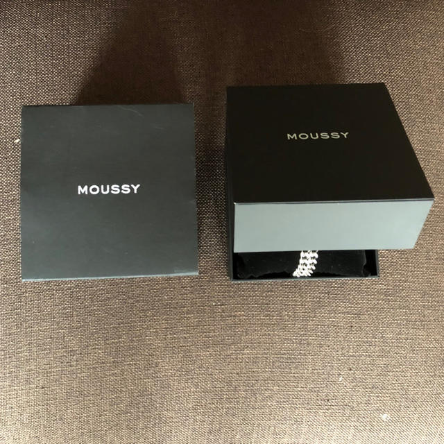 moussy(マウジー)の【最終値下げ中】moussy 腕時計 値下げ中 レディースのファッション小物(腕時計)の商品写真