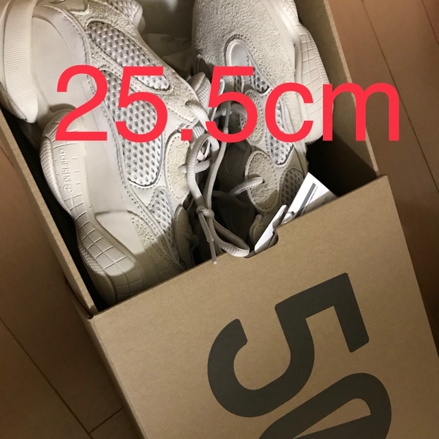 adidas(アディダス)のyeezy500 25.5cm メンズの靴/シューズ(スニーカー)の商品写真