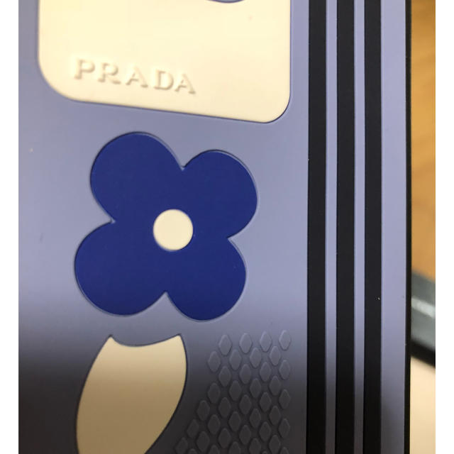 PRADA(プラダ)のプラダ iPhone7,8ケース スマホ/家電/カメラのスマホアクセサリー(iPhoneケース)の商品写真