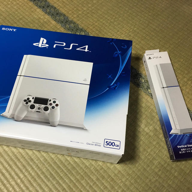 PS4 500GB ホワイト (スタンド付き) 美品