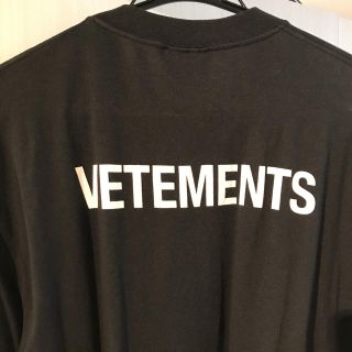 バレンシアガ(Balenciaga)のvetements staff ヴェトモン T シャツ (Tシャツ/カットソー(半袖/袖なし))