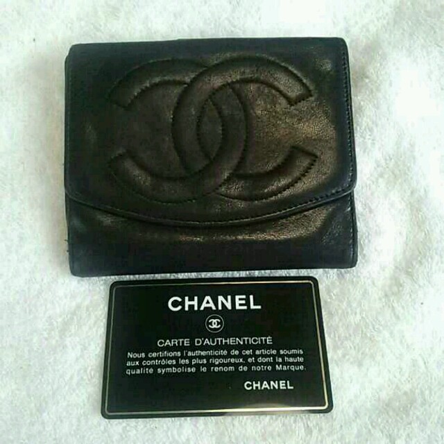 CHANEL(シャネル)のkii様専用★シャネル 折り 財布 ラム レディースのファッション小物(財布)の商品写真