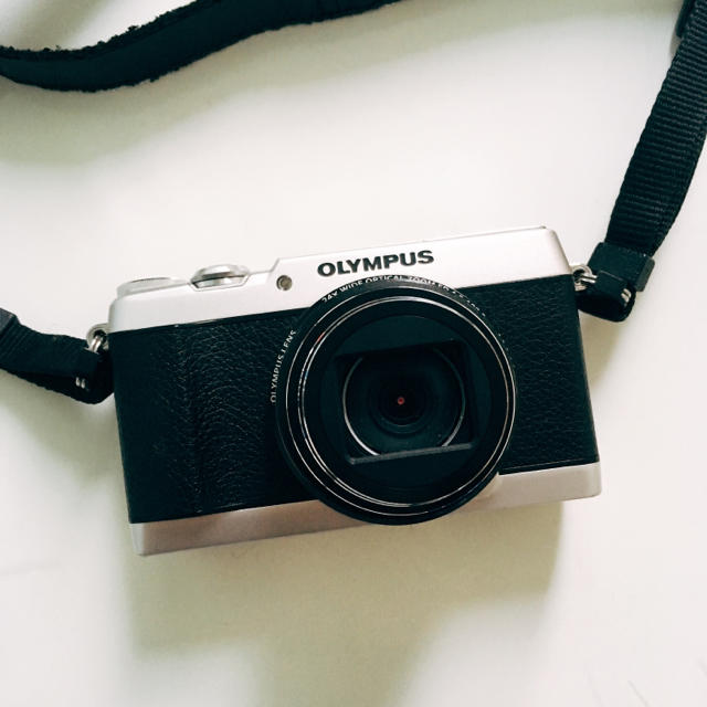 OLYMPUS(オリンパス)の【値下げ】OLYMPUSデジカメ スマホ/家電/カメラのカメラ(コンパクトデジタルカメラ)の商品写真