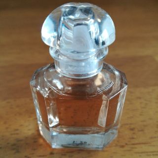 ゲラン(GUERLAIN)のMON GUERLAIN 香水(香水(女性用))