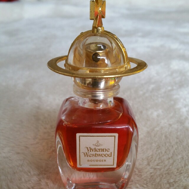 Vivienne Westwood(ヴィヴィアンウエストウッド)のヴィヴィアン　ウエストウッド　プドワール　オードパルファム30 コスメ/美容の香水(香水(女性用))の商品写真