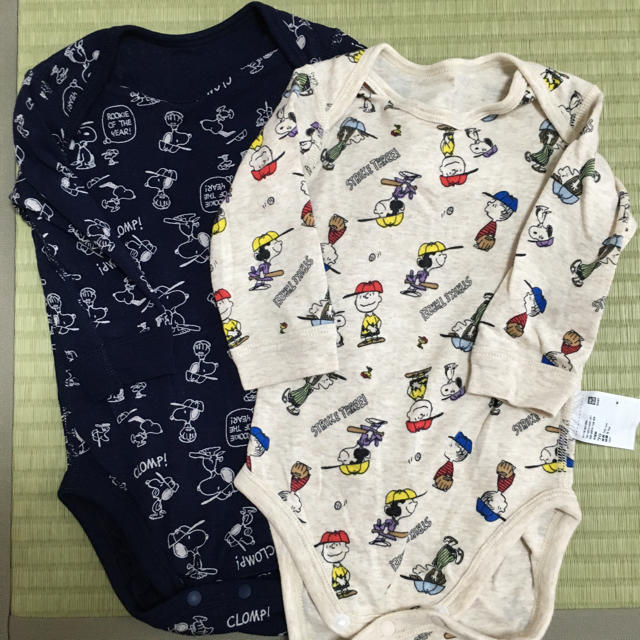 UNIQLO(ユニクロ)のユニクロ ベビー長袖70ボディーシャツ キッズ/ベビー/マタニティのベビー服(~85cm)(ロンパース)の商品写真