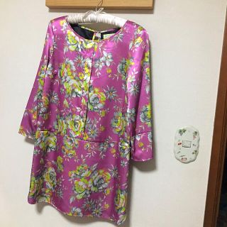 クーシオ(Qussio)の新品タグ付き♡クーシオ♡花柄ワンピース(ひざ丈ワンピース)