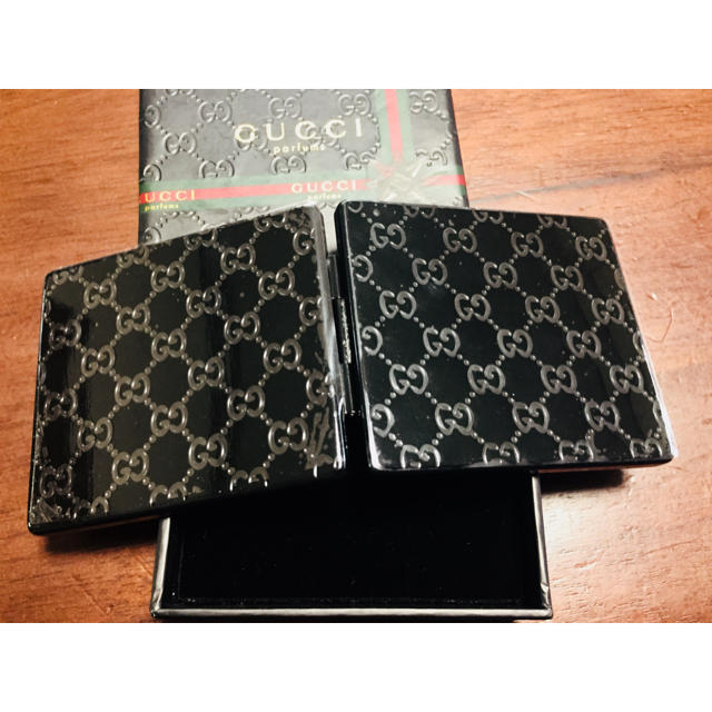 Gucci(グッチ)のGUCCI  ノベルティーミラー(未使用) レディースのファッション小物(ミラー)の商品写真