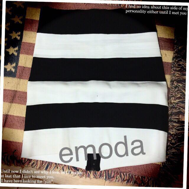 EMODA(エモダ)のemoda タイトスカート レディースのスカート(ミニスカート)の商品写真