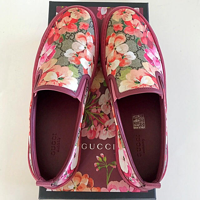 Gucci(グッチ)の❤️グッチ❤️お値下げ💕新品未使用✨ブルームス🌸スリッポン 38♪ レディースの靴/シューズ(スリッポン/モカシン)の商品写真